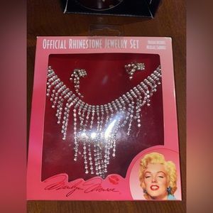 Marilyn Monroe necklace and earrings
